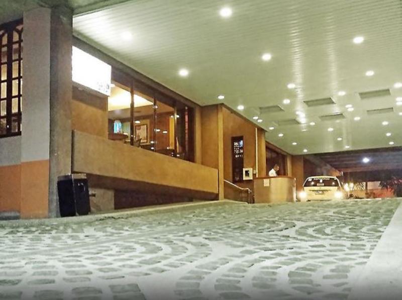 Cherry Blossoms Hotel Μανίλα Εξωτερικό φωτογραφία