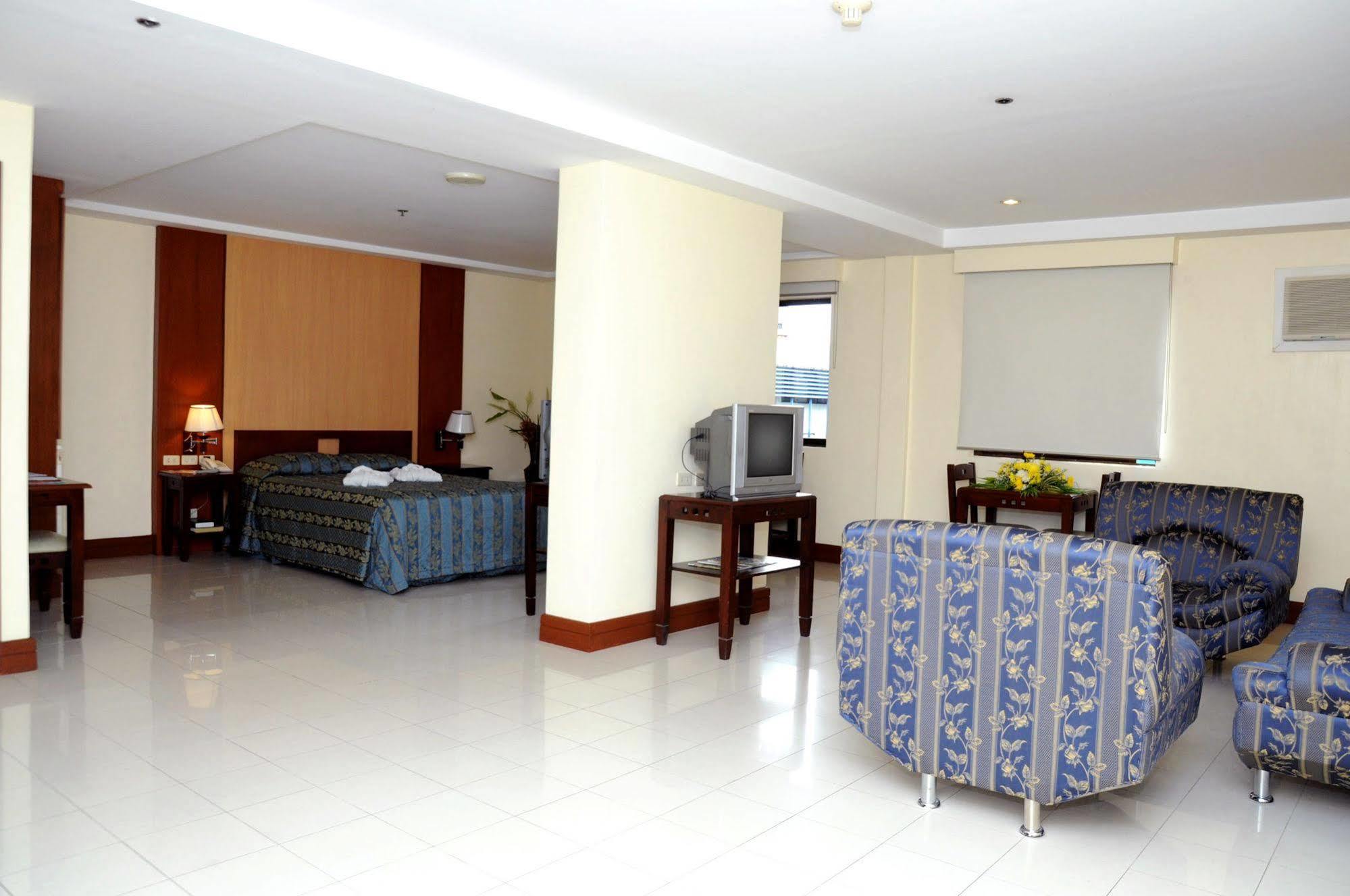 Cherry Blossoms Hotel Μανίλα Εξωτερικό φωτογραφία